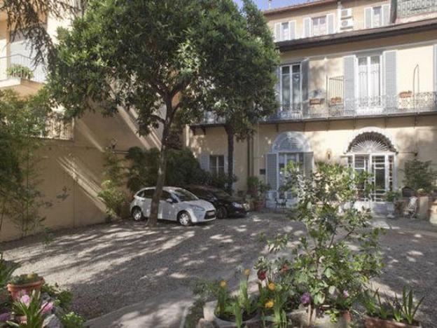 hotel villa liana
