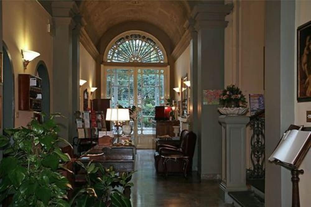 hotel villa liana