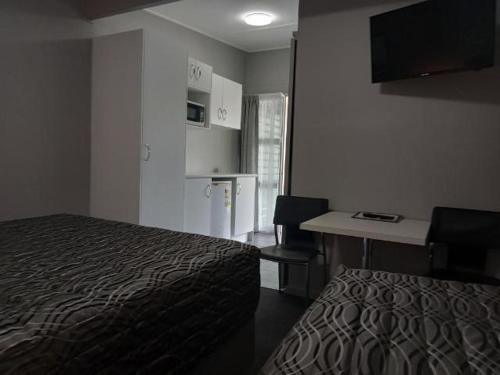 solomon inn wollongong