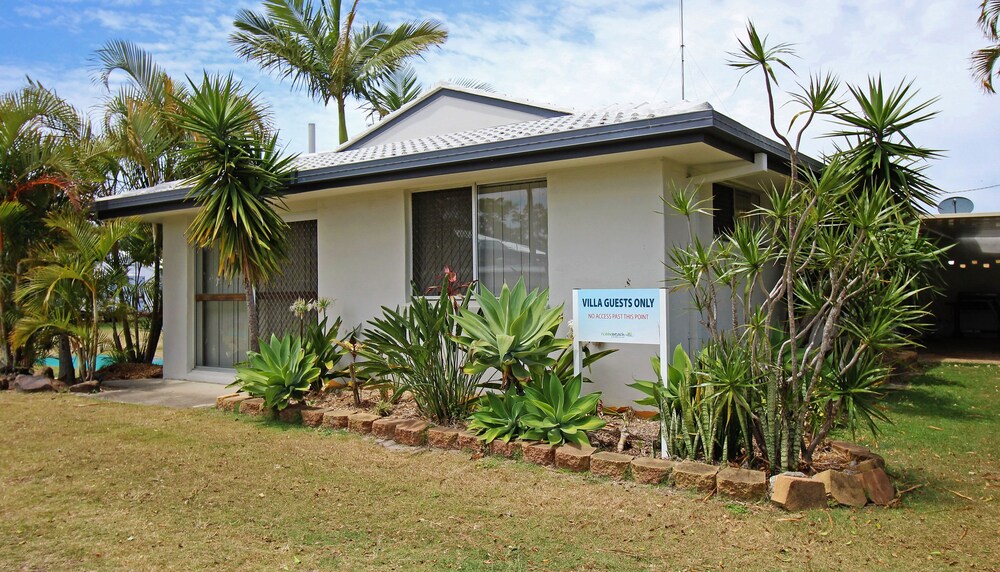 nobby beach holiday village