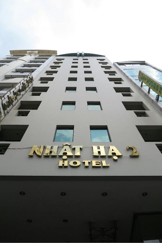 nhat ha 2 hotel
