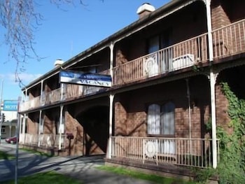 albury townhouse motel