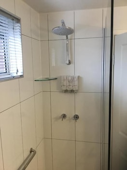 albury townhouse motel