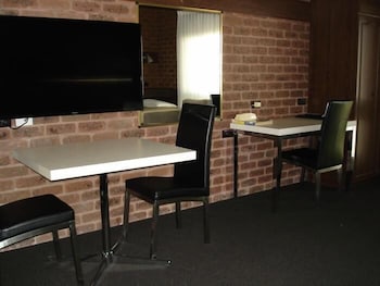 albury townhouse motel