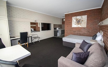 albury townhouse motel