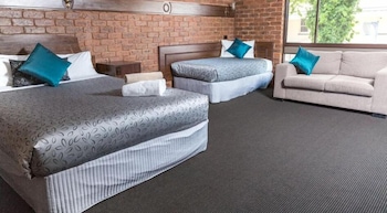 albury townhouse motel