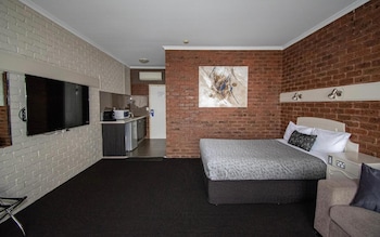 albury townhouse motel