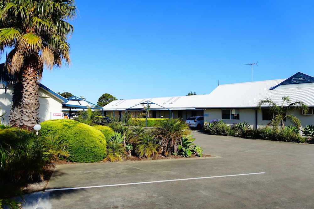 torquay tropicana motel