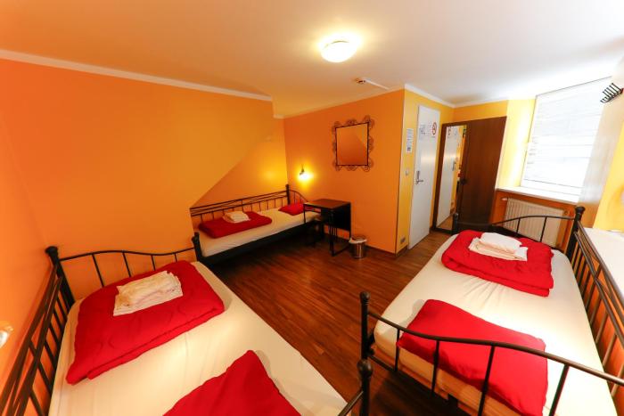 do step inn home hotel and hostel