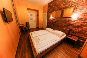 do step inn home hotel and hostel