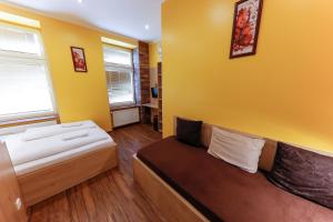 do step inn home hotel and hostel
