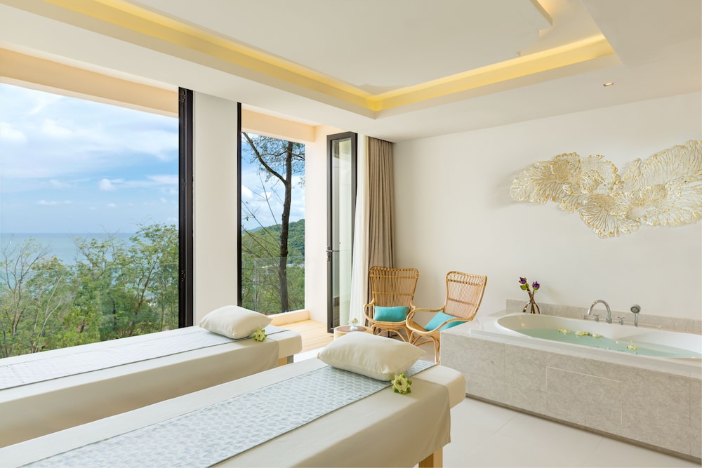 bandara beach resort phuket