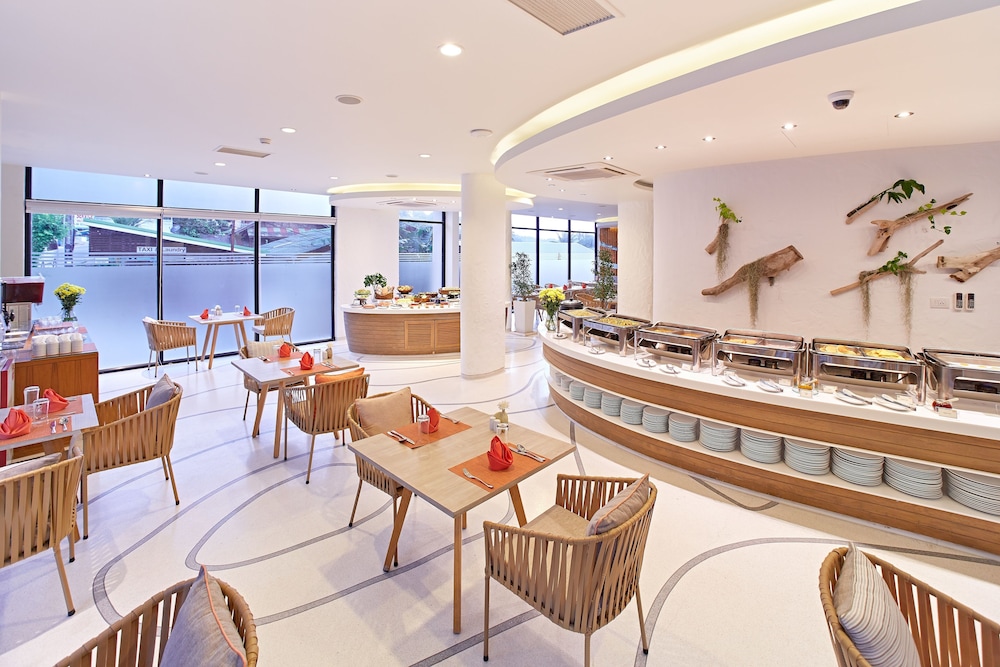 bandara beach resort phuket