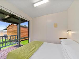 nrma port campbell holiday park