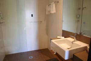 alpha hotel eastern creek