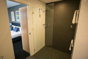 alpha hotel eastern creek