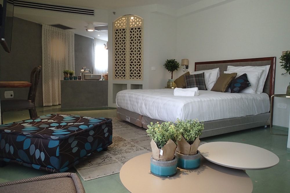 Margosa Hotel,Jaffa>>Bat Yam,4 star