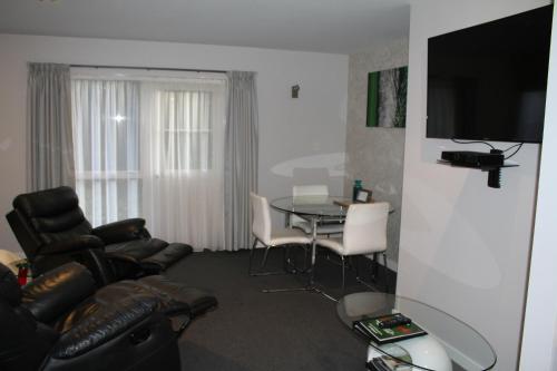 birchwood manor motel