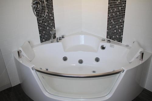 birchwood manor motel