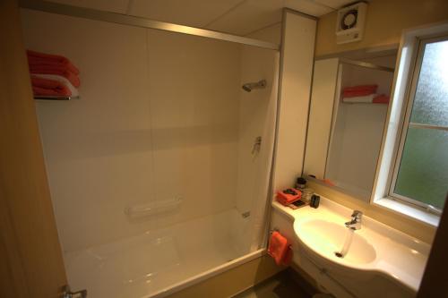 birchwood manor motel