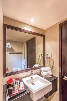 hotel orchardz jayakarta