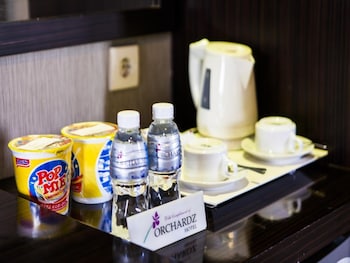 hotel orchardz jayakarta