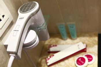 hotel orchardz jayakarta