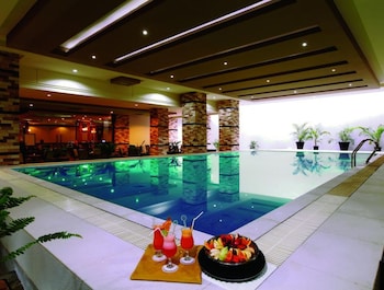 hotel orchardz jayakarta