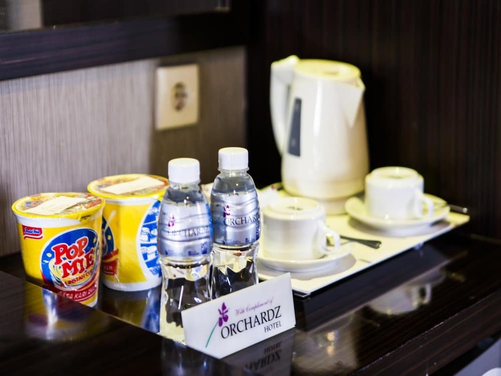 hotel orchardz jayakarta