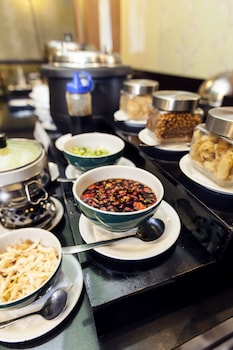 hotel orchardz jayakarta