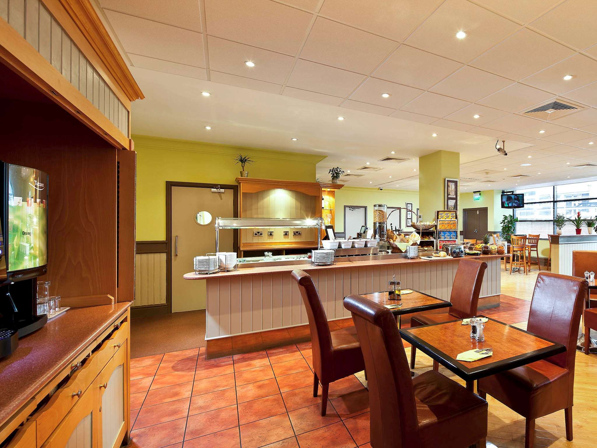 ibis stevenage centre