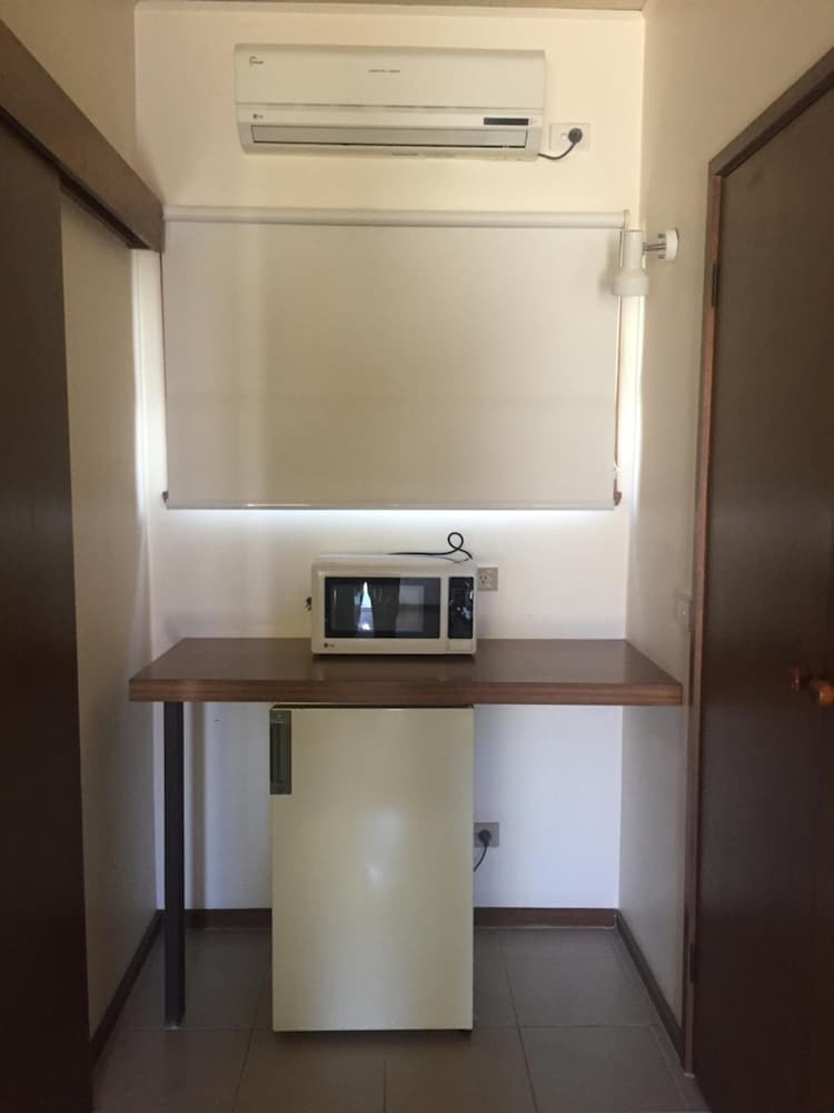 tudor house motel
