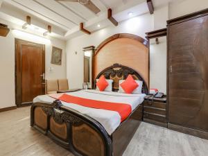Hotel Roma Deluxe,New Delhi>>Central Delhi,3 star