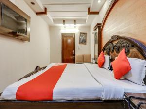Hotel Roma Deluxe,New Delhi>>Central Delhi,3 star