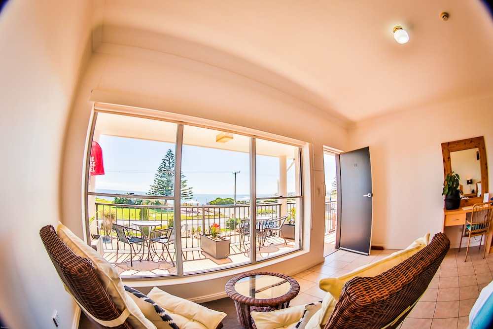 coast motel and apartments