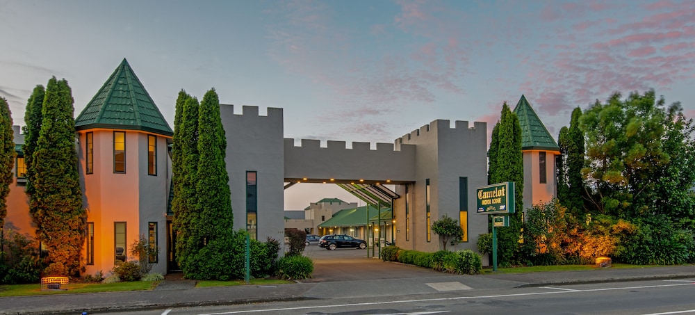 camelot motor lodge