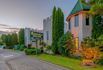 camelot motor lodge