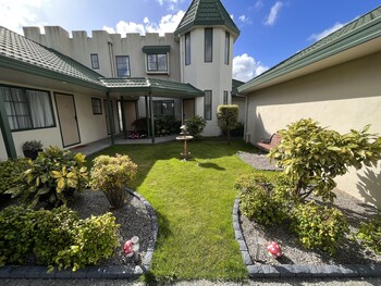 camelot motor lodge