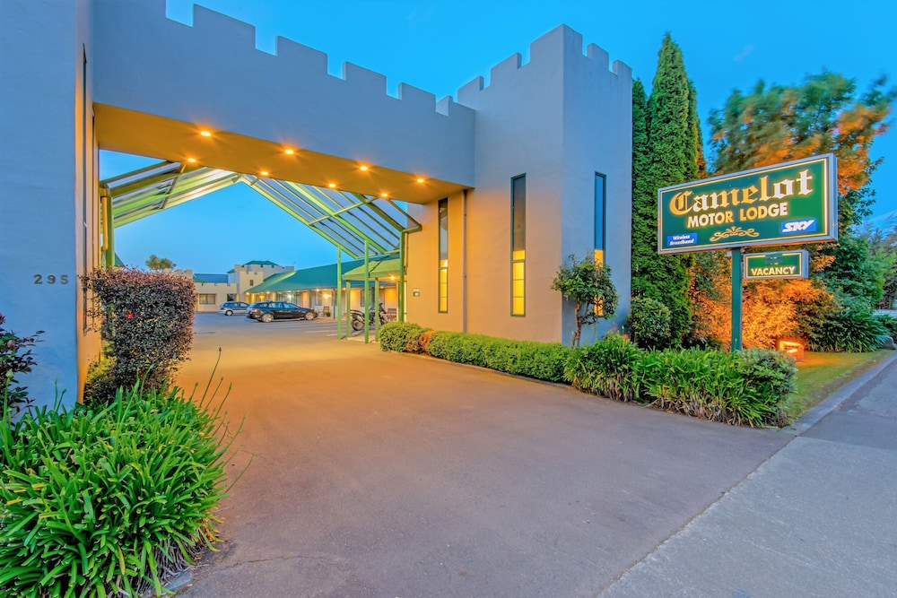 camelot motor lodge