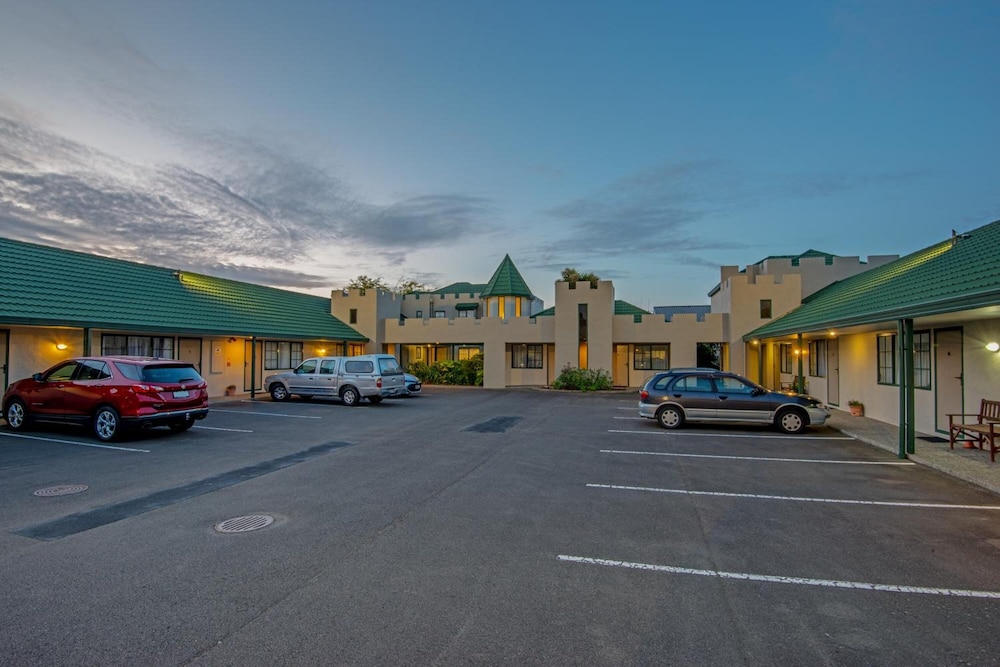 camelot motor lodge