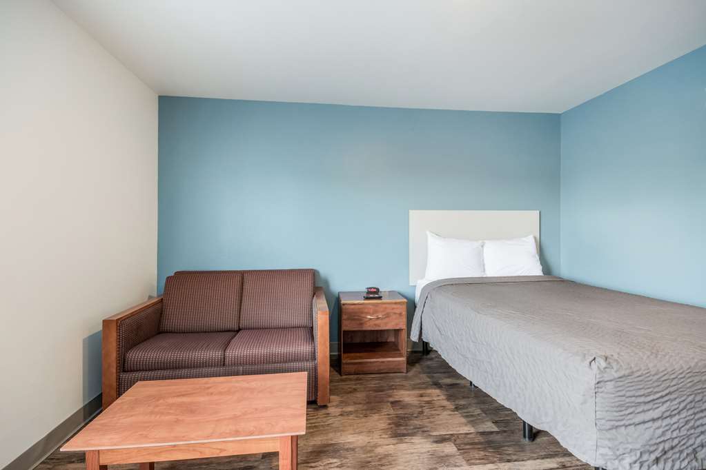extended stay america select suites wichita south