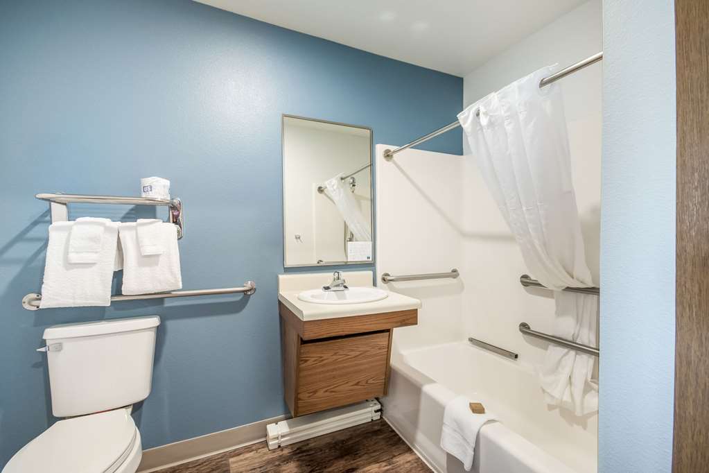 extended stay america select suites wichita south