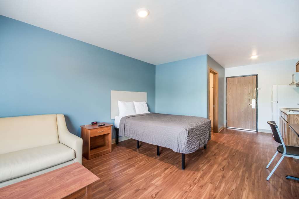 extended stay america select suites wichita south