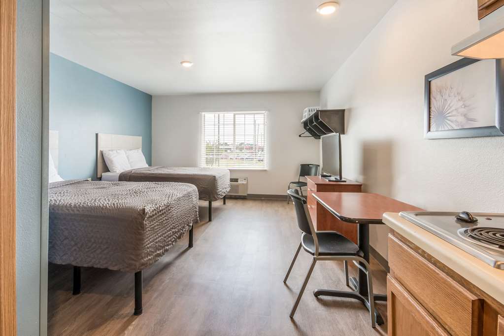 extended stay america select suites wichita south