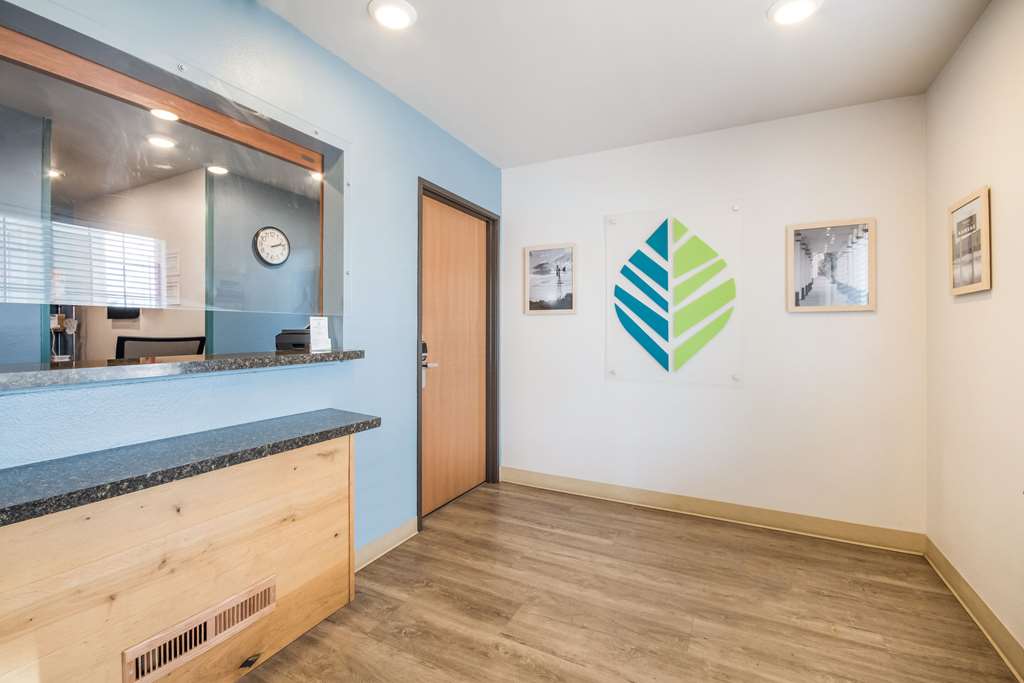 extended stay america select suites wichita south