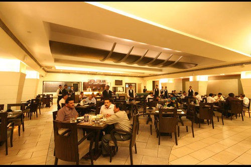 hotel dhiraj