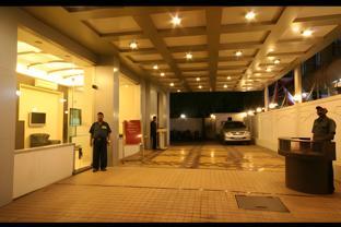 hotel dhiraj