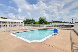 motel 6 lindale tx