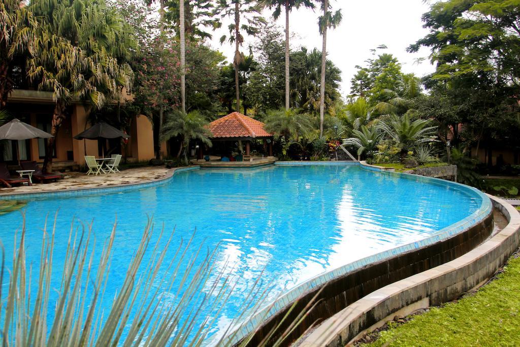 laras asri resort and spa