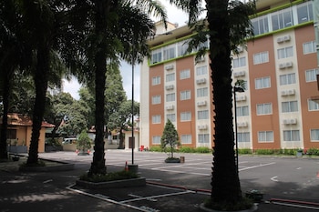 laras asri resort and spa